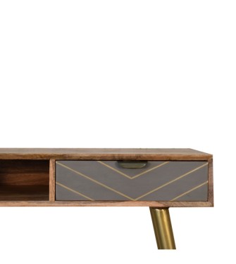 Bureau en ciment et laiton avec câbles