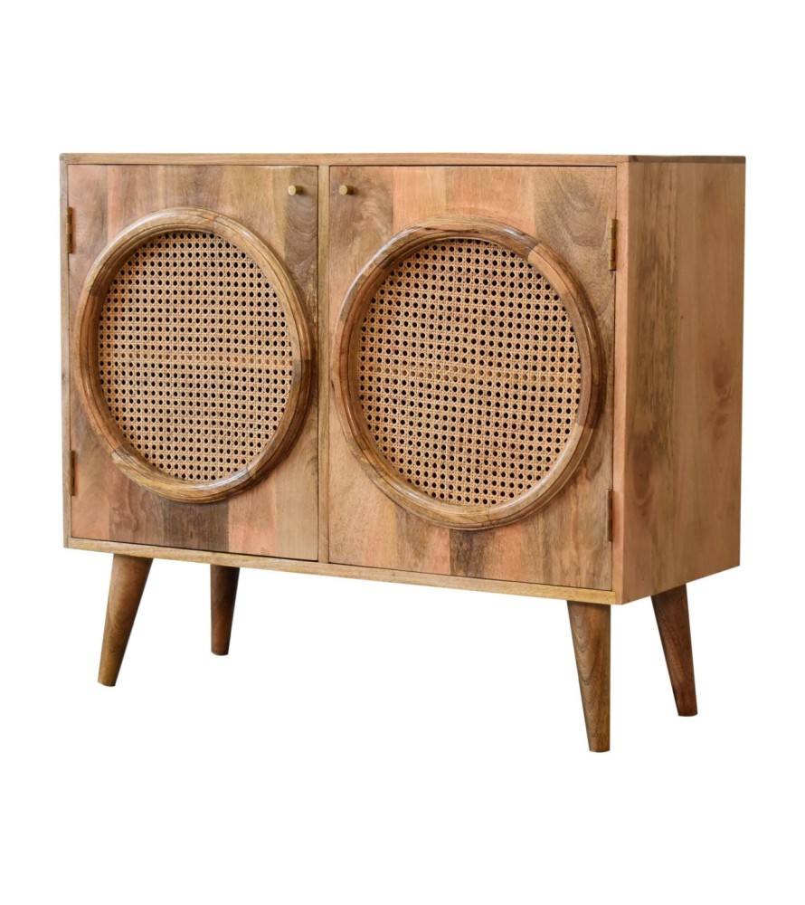 Larissa Cabinet