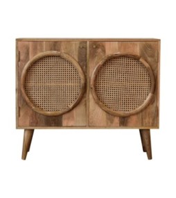 Larissa Cabinet
