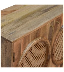 Larissa Cabinet