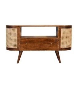 Larissa Chestnut Media Unit