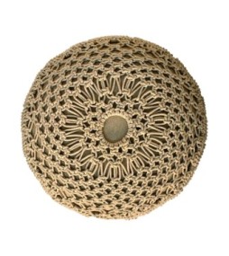 Repose-pieds beige crocheté