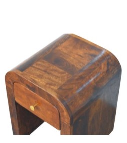 Table de chevet Mini Darcy finition châtaigne avec bords incurvés