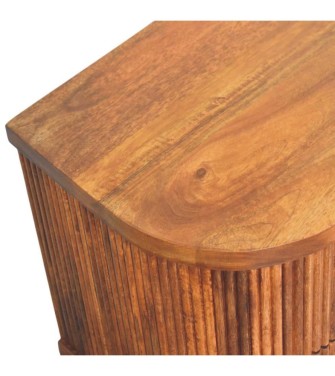 Table de chevet côtelée avec détails en laiton